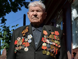 Абмакин Иван Степанович, г. Петровск, Саратовская область, наводчик 45 мм противотанкового орудия, участник Курской битвы