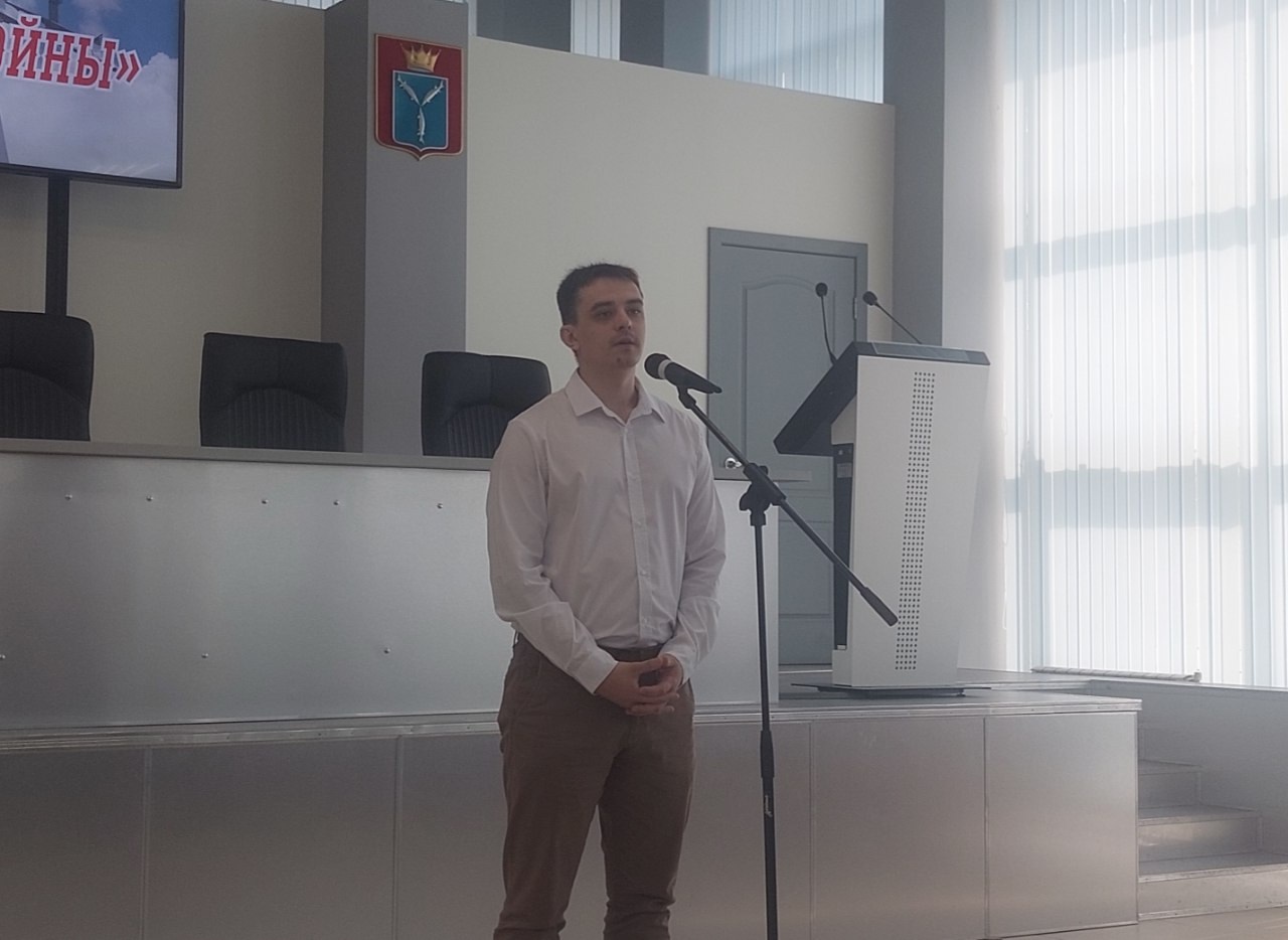 Главный архивист Токарев Н.М.